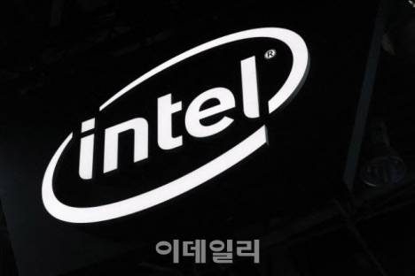엔비디아, 인텔에 50억 달러 투자..차세대 칩 공동 개발로 판도 변화