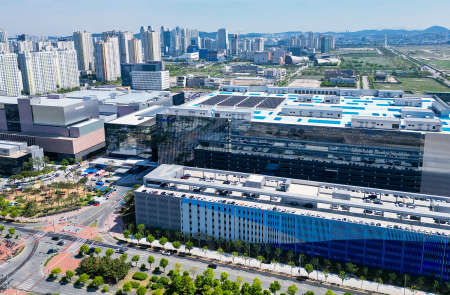 ‘깜짝 실적’ 삼성바이오로직스, 1Q 영업익 4867억 전년比 120%↑ 