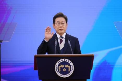 이재명 대통령, 남북 대화채널 신속 복구 강조…"소모적 적대 멈추고 협력 재개할 것"